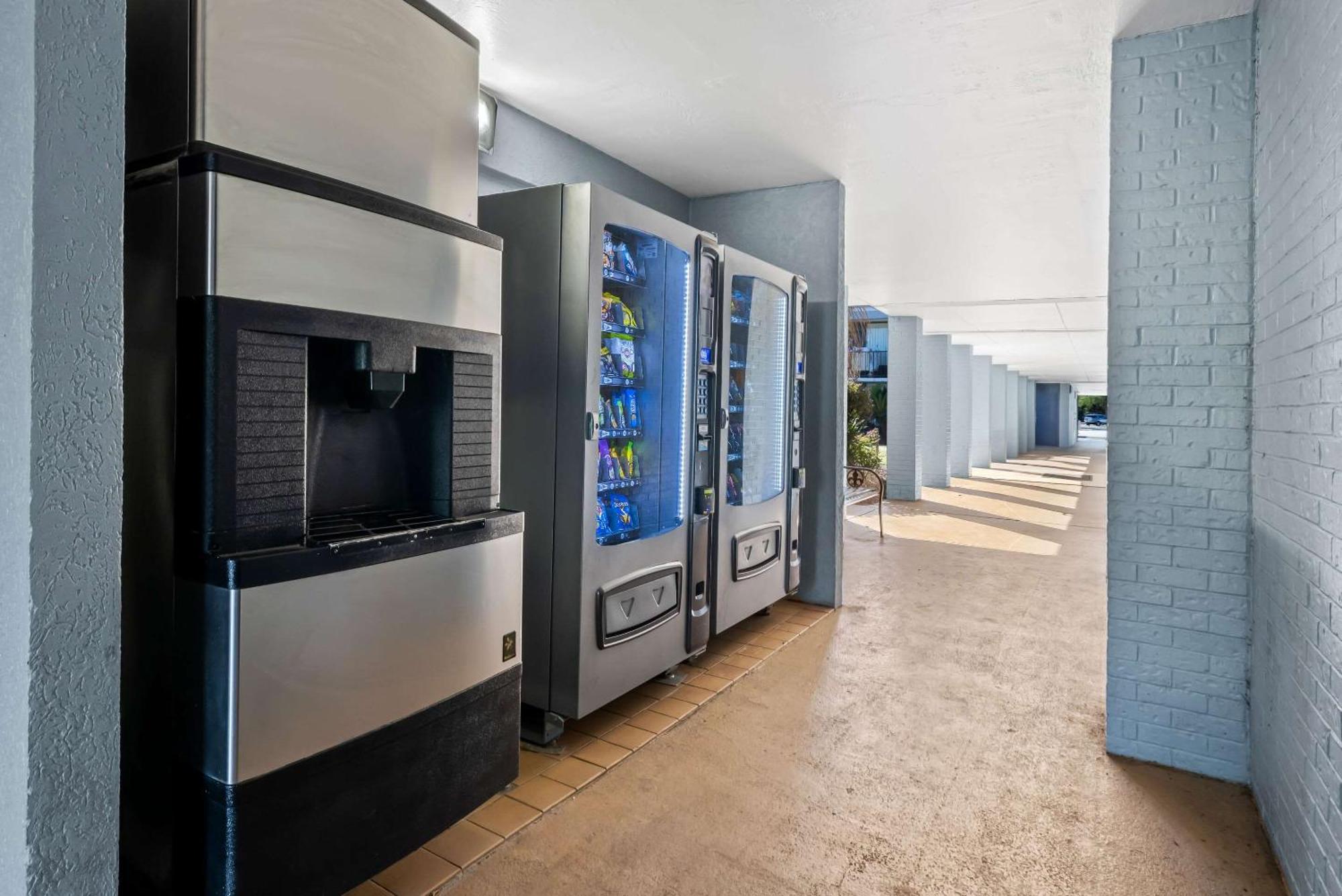 Quality Inn Морган-Сити Экстерьер фото